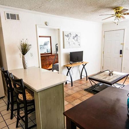 Central Automobile Alley Modern 1Bdr - Wifi Oklahoma City Bagian luar foto