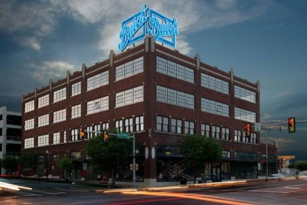 Central Automobile Alley Modern 1Bdr - Wifi Oklahoma City Bagian luar foto
