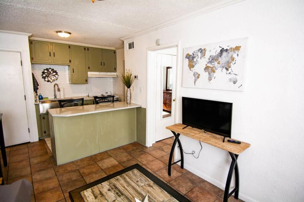 Central Automobile Alley Modern 1Bdr - Wifi Oklahoma City Bagian luar foto