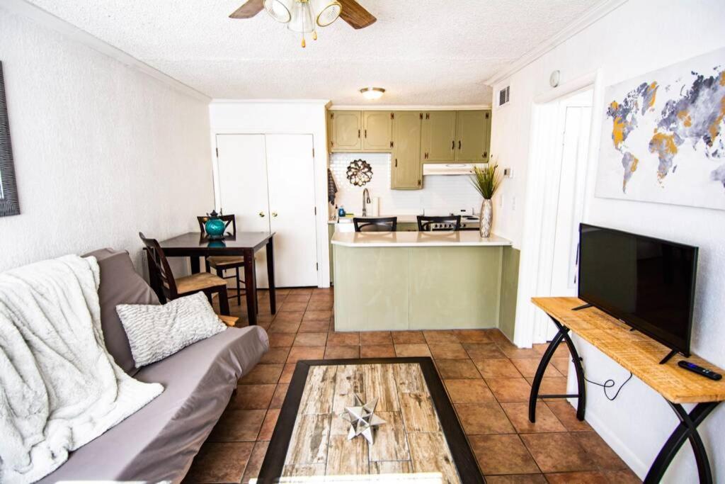 Central Automobile Alley Modern 1Bdr - Wifi Oklahoma City Bagian luar foto